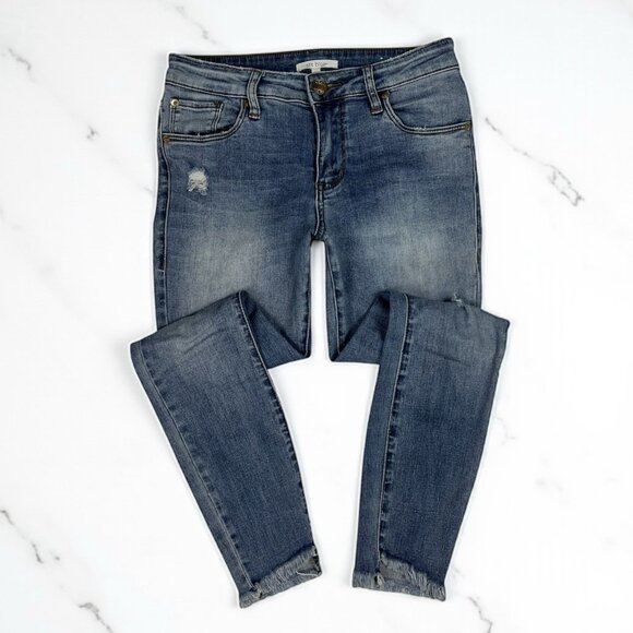 STS Blue Emma Mid Rise Skinny Jeans Size 26 Raw Frayed Step Hems Distressed - Picture 1 of 12